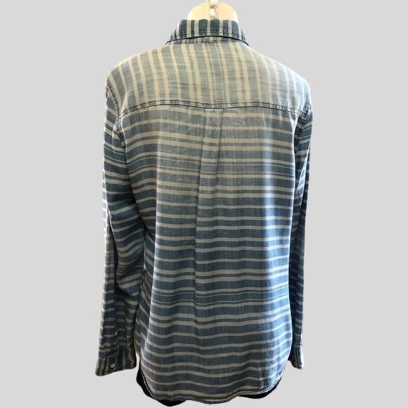 Life In Progress Faded Vintage Striped Denim Look Button Up Shirt Med - Picture 2 of 7